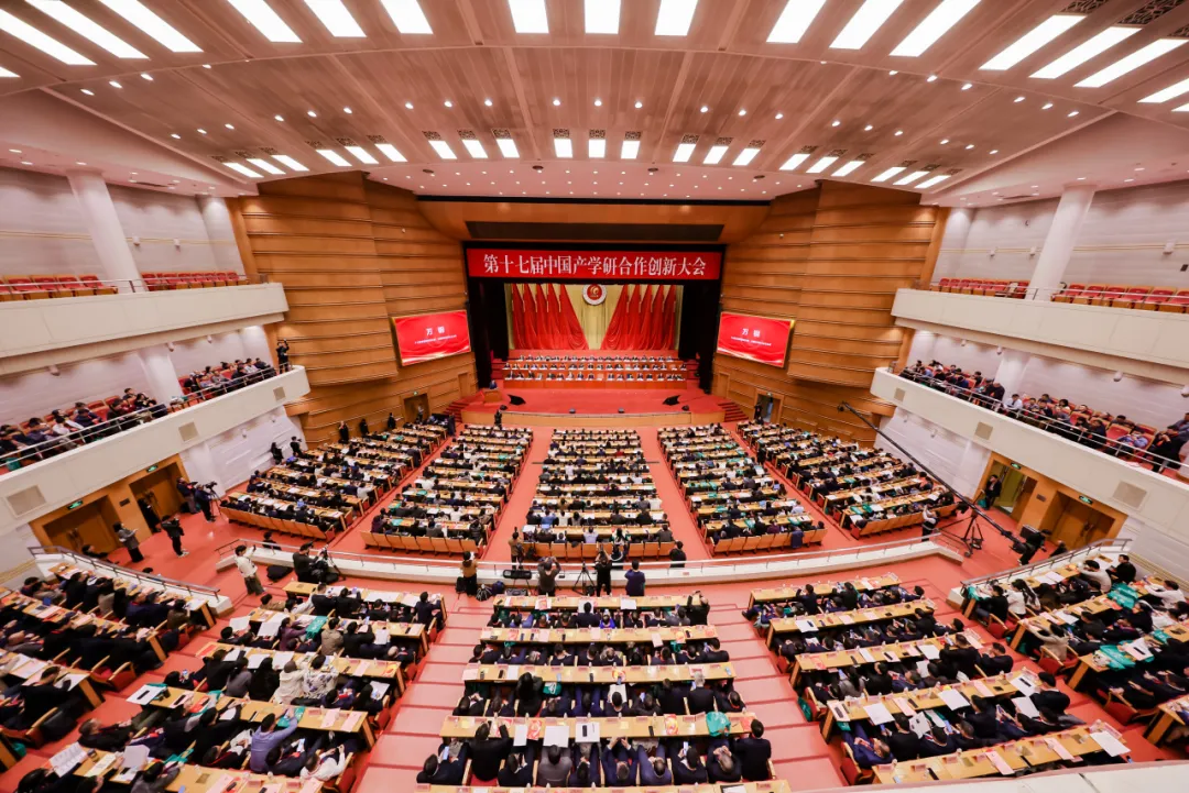 重磅 | 明略科技吴明辉荣获2025中国产学研合作促进会科技”创新人物奖”